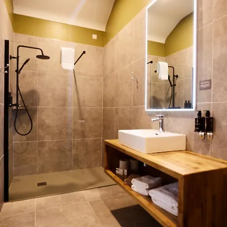 Doolin Inn ホテル 4*